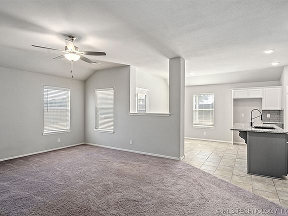 5th image of 7505 S Indianwood Ave