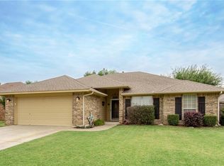 2364 Bradford Ln, Newcastle, OK 73065