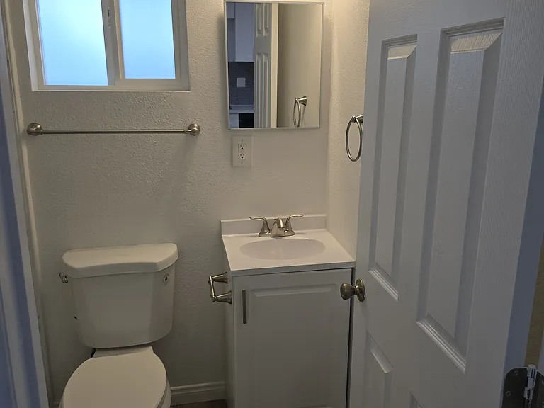 2065 Stanley Ave — Photo 8