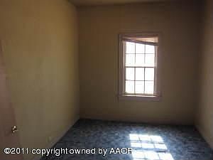 3rd image of 506 N Briscoe Ave