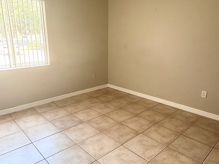 495 Las Cortes Ln #106 — Photo 7