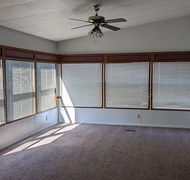 210 Arrow Way — Photo 2