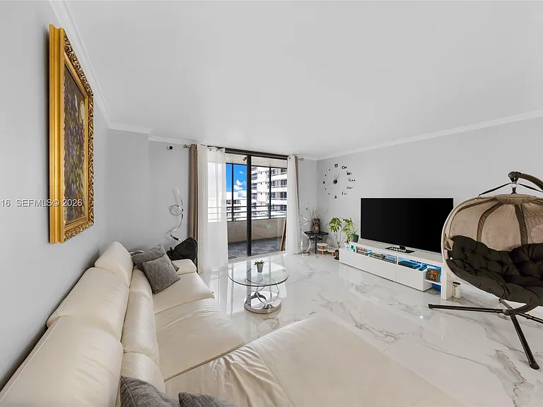 2500 Parkview Dr #2119 — Photo 4