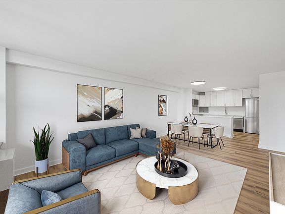 5th image of 555 W Cornelia Ave APT 1401