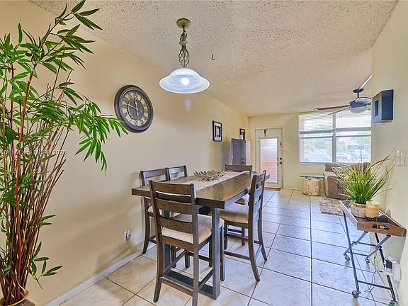 5th image of 9121 Sunrise Lakes Blvd APT 114