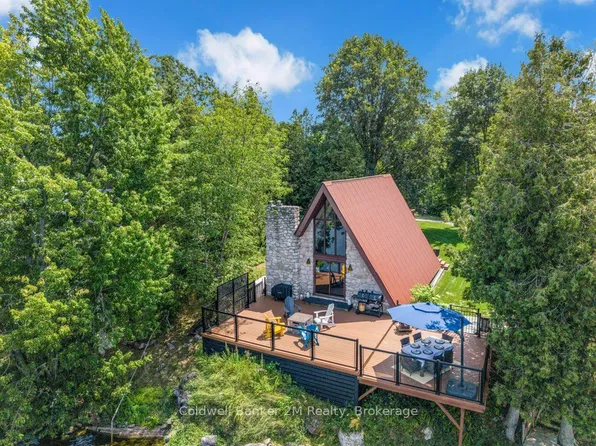 4173 Maple Dr, South Frontenac, ON K0H 1W0