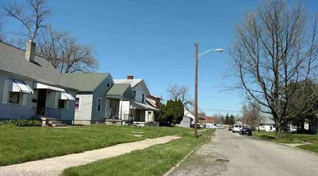 2nd image of 423 Burleigh Ave