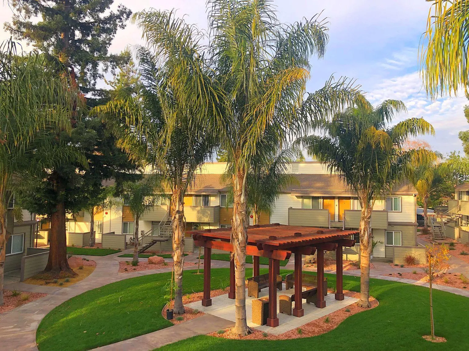 Sunnyvale Town Center — Photo 4