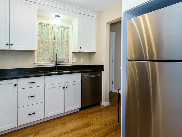 15 16th Ave N #1 — Photo 10