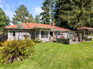 1459 Kingwood Ave, Coos Bay, OR 97420