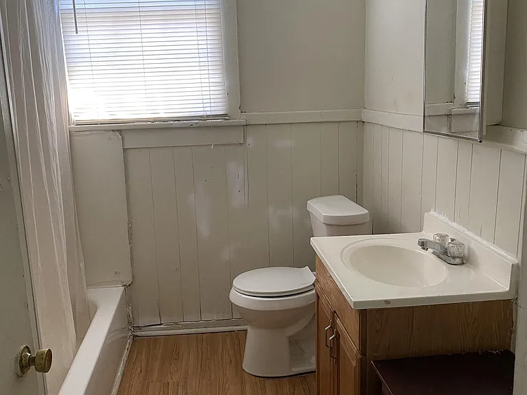 176 W Airline Dr — Photo 6