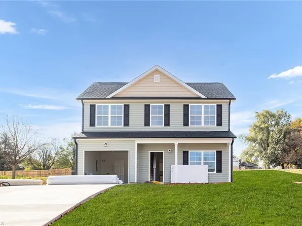 627 East St, Reidsville, NC 27320