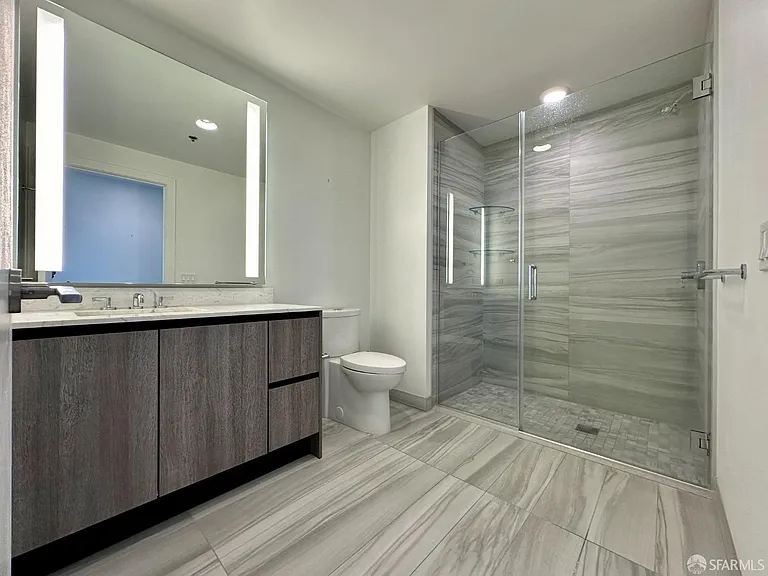 201 Folsom St #15D — Photo 11