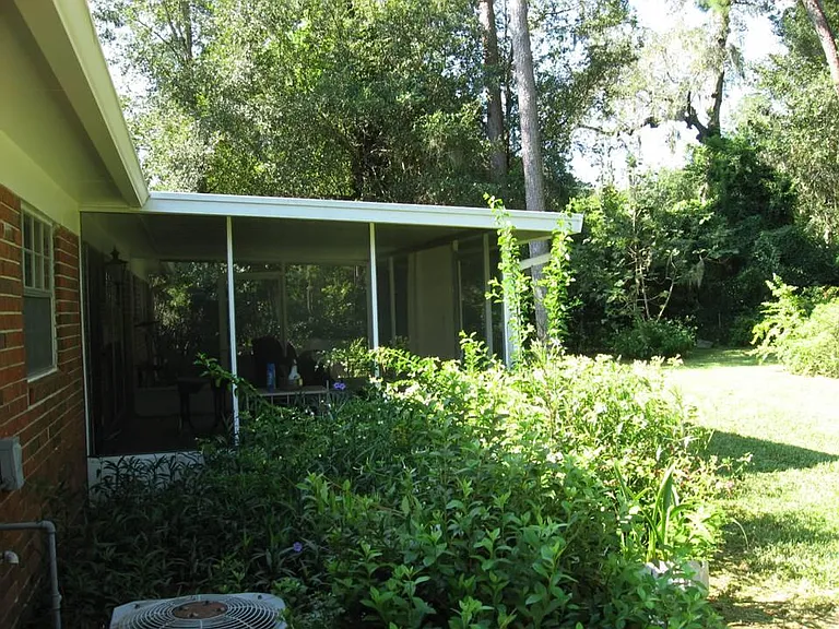4402 NW 32nd St — Photo 14