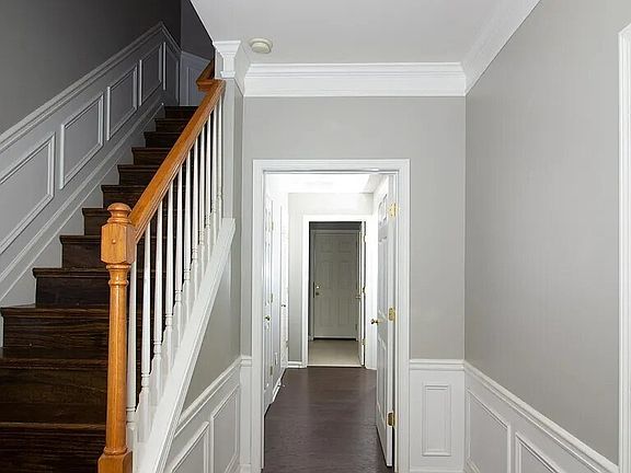 2nd image of 5142 Manerdale Dr SE