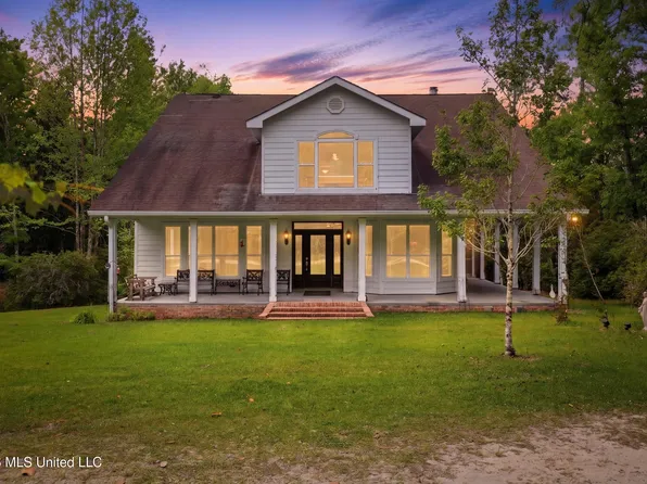7071 Bayou Talla Ln, Kiln, MS 39556