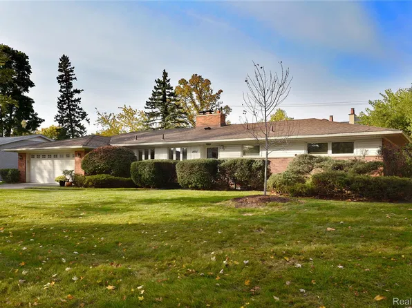 1451 Wrenwood Dr, Troy, MI 48084