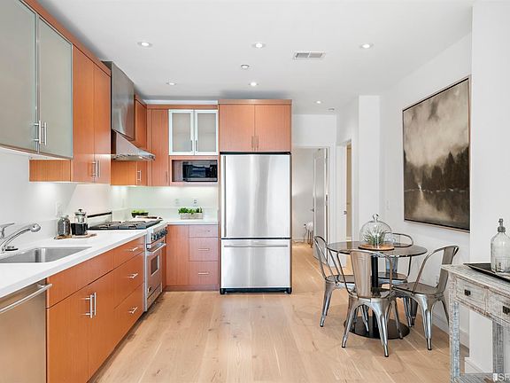 5th image of 1725 Washington St APT 4