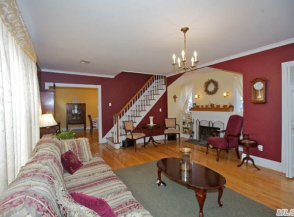 4th image of 135 Southard Ave