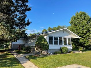 17897 120th Ave, Leroy, MI 49655
