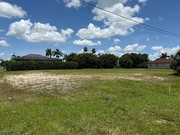 4th image of 2710 SW 30th Terrace