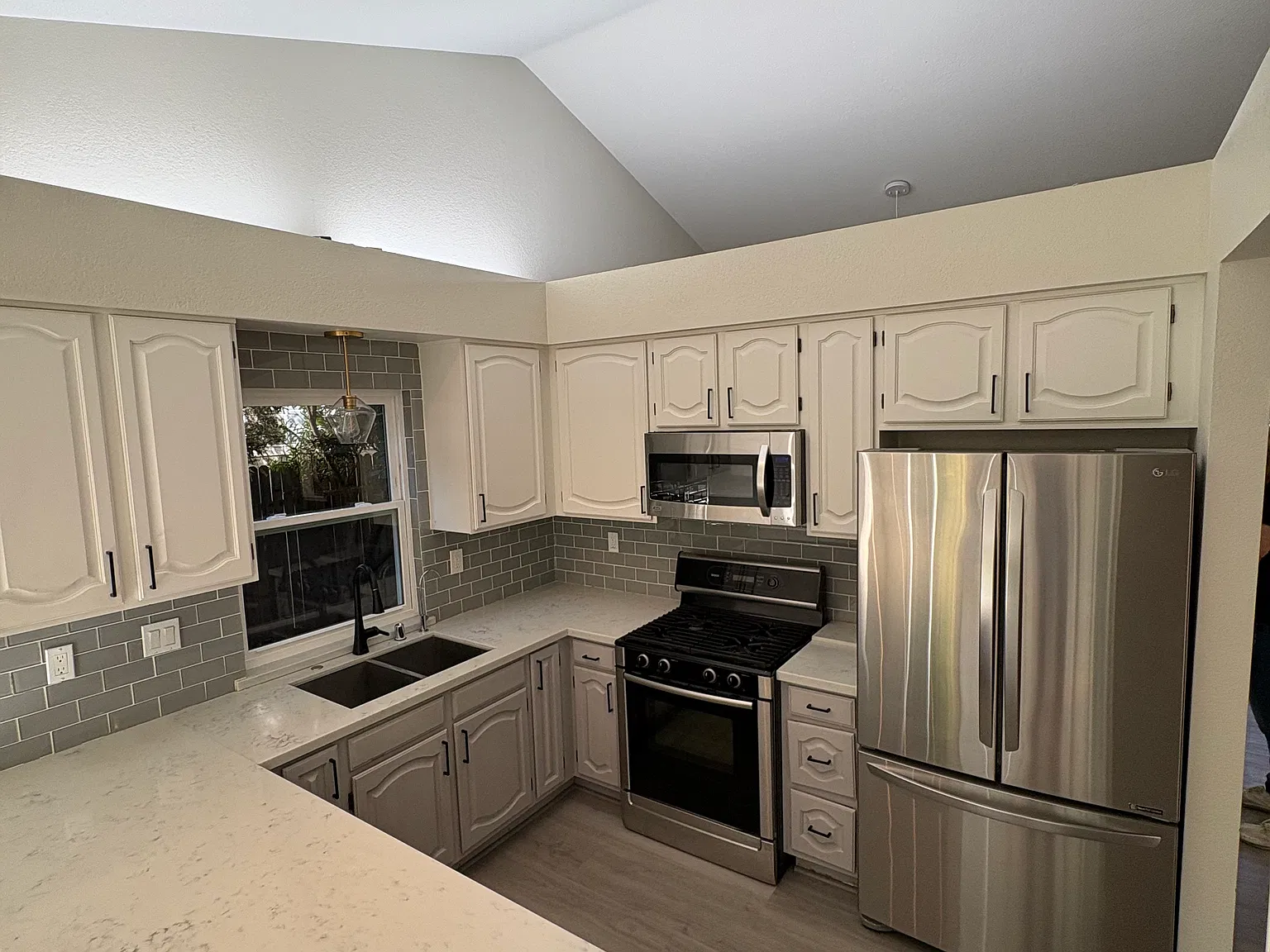 3 bed, 1336 sqft, $2,950 — Photo 3