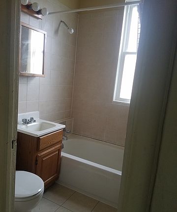 4th image of 6636 S Kenwood Ave