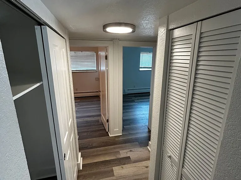 SloHi 1516 Perry Street — Photo 11