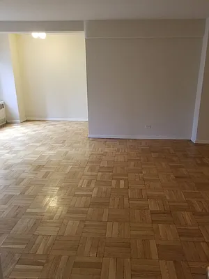 Rented by Manhattan Apartment Organization | media 8