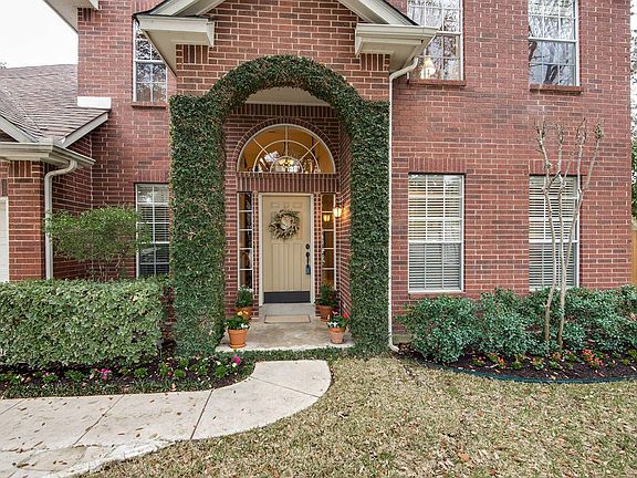 3rd image of 230 Willowbluff Dr