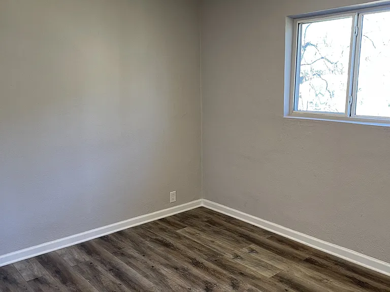 865 Fox St NW — Photo 5