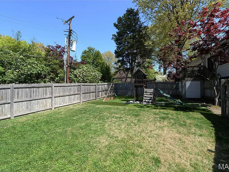 8045 Watkins Dr — Photo 52