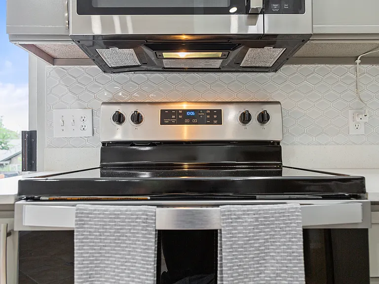 1015 E Yager Ln #158 — Photo 9