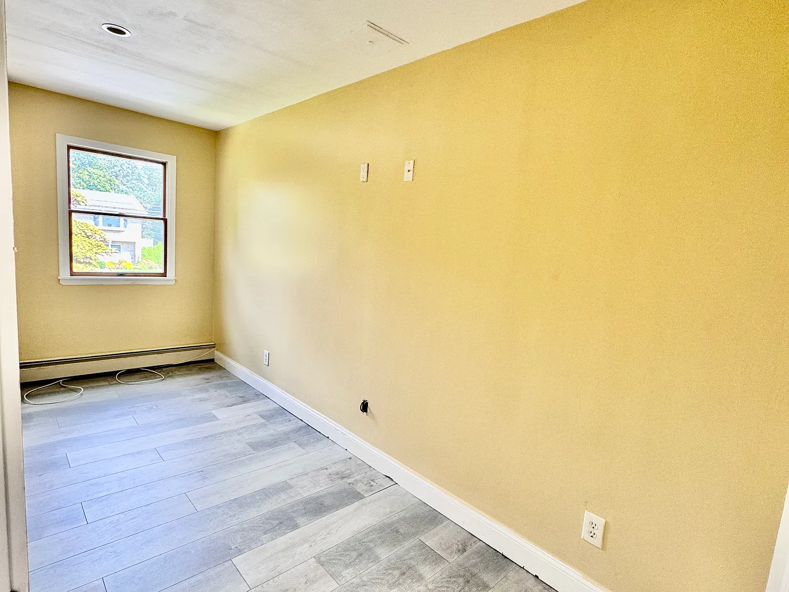 4 bed, 1.5 bath, $4,500 — Photo 4
