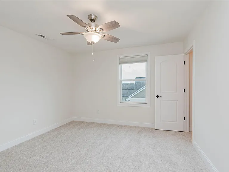 10264 Normandy Way — Photo 27