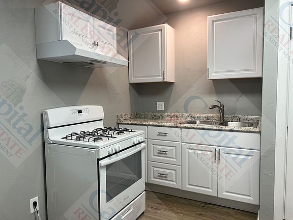 3rd image of 20 SW 23rd St Unit 3
