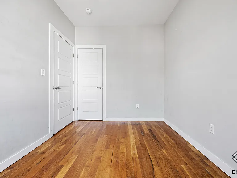 58A Vernon Ave #3A — Photo 5