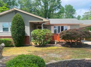 866 N Brewster Rd, Vineland, NJ 08361