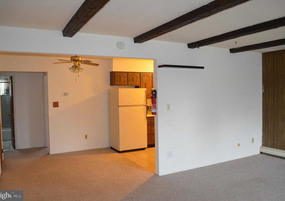 2nd image of 130 N Market St APT E