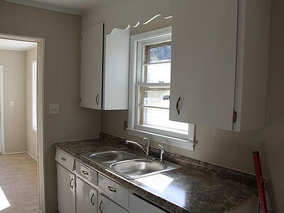 3rd image of 239 McKellar Dr