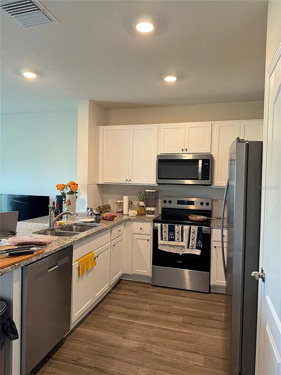 3 bed, 2.5 bath, 1488 sqft, $1,850 — Photo 3