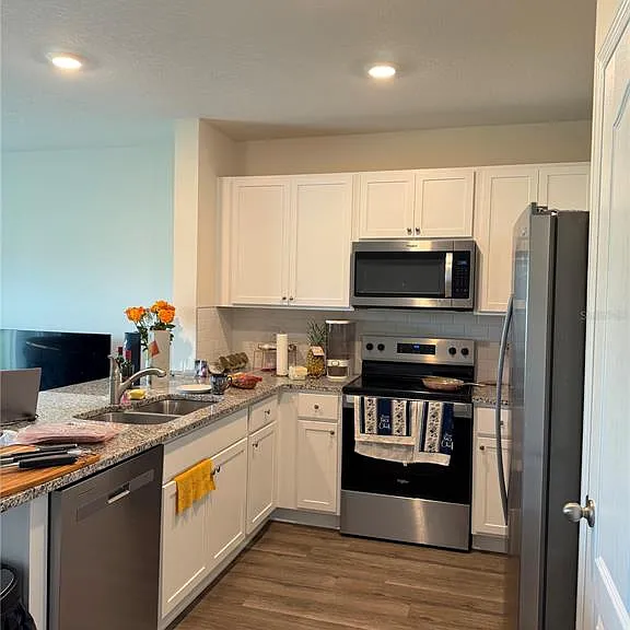 1217 Balsam Dr — Photo 3