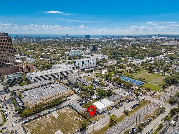 2nd image of 618 SW Flagler Avenue