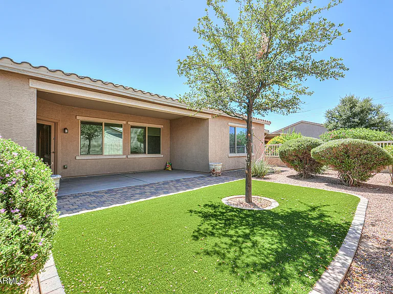 19732 N Flamingo Rd — Photo 47