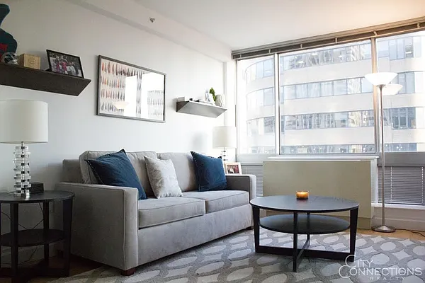 Rented by City Connections Realty | media 6