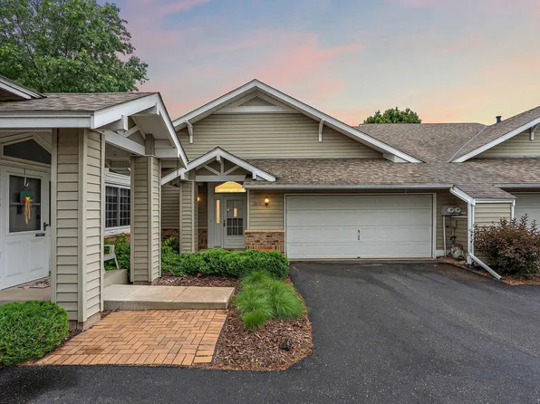 2879 Devonshire Pl, Woodbury, MN 55125