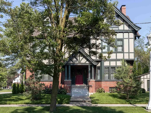 820 N Johnson St, Bay City, MI 48708