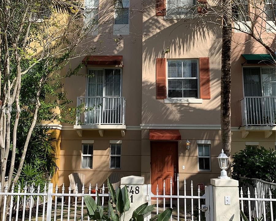 1st image of 548 NE 7th Ave #1