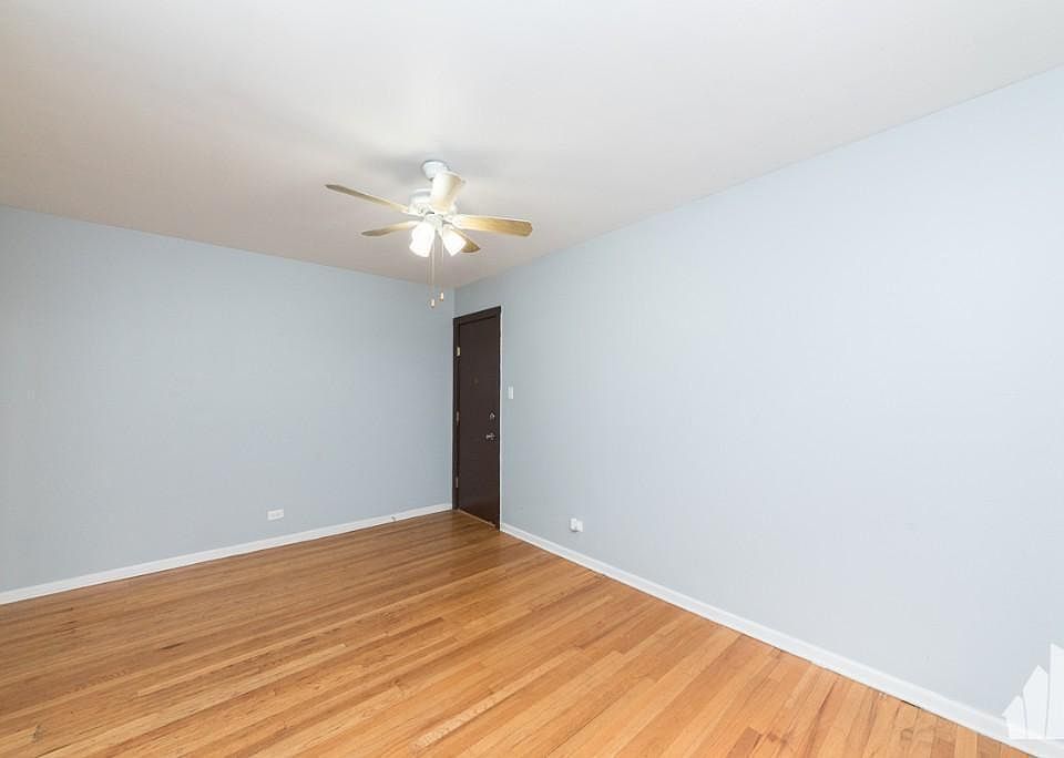 1st image of 3263 W Wrightwood Ave #1212