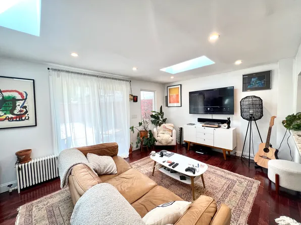 559 48th Street image 1 of 19